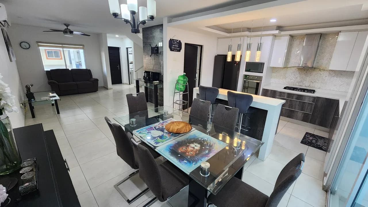 Casa en Renta Valle Alto en Privada - Foto 2